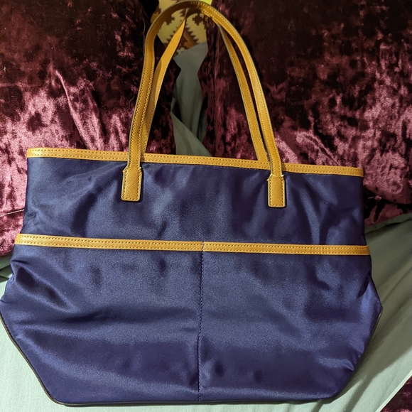 Michael kors bag - Picture 2 of 4